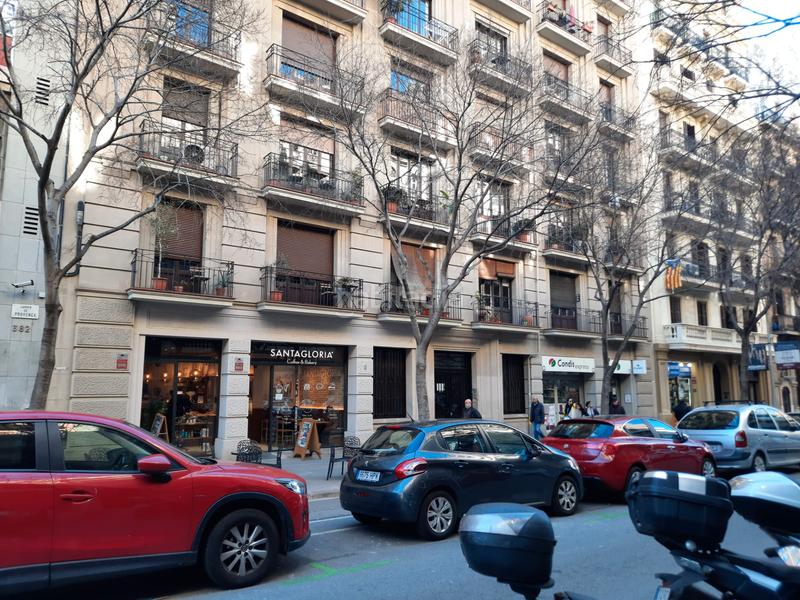 Foto 69af2668-426a-417c-8d71-6bf239efeb07. Geschäftsraum in carrer de provença 355 in Dreta de l´Eixample Barcelona