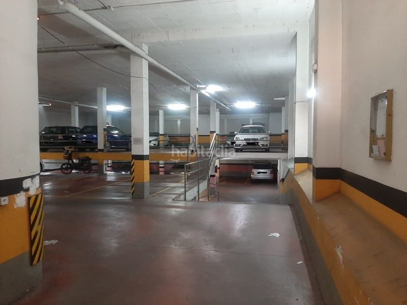 Foto 9a387b5a-c449-4d12-9daf-457df1aeaa41. Miete autoparkplatz in carrer de galileu 208 in Ca n'Aurell Terrassa
