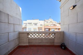 Flat in Carrer de parís 135. Piso en planta séptima muy luminoso