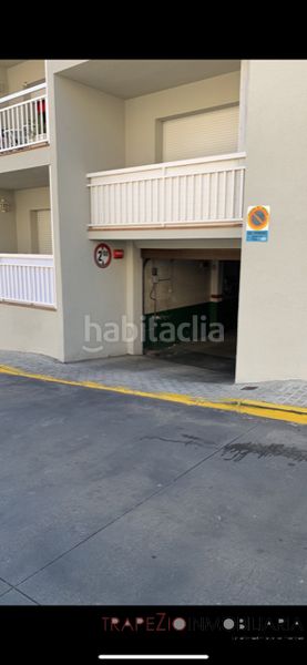 Foto fb9f66c0-4974-4ea0-b2a7-f74edd40ab30. Aparcament cotxe a Centre Sant Andreu de Llavaneres