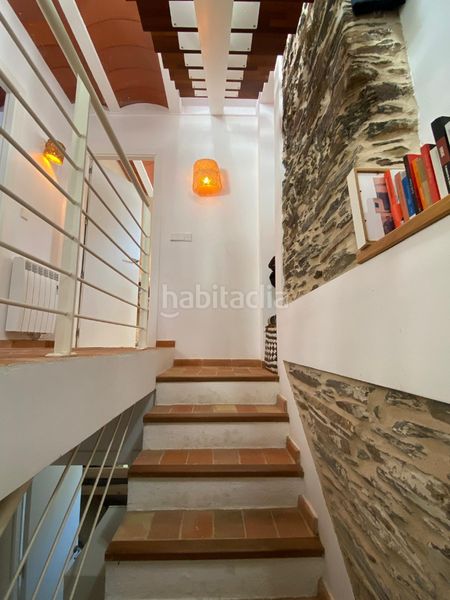 Foto 519fbe7c-2414-4eae-ab31-ac5d2d38888a. Casa adossada a Cadaqués