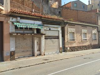 Casa adossada a Súria. Casa para reformar