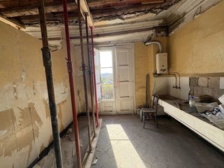 Appartement à Súria. Piso de 3 habitaciones para reformar en el poble vell de súria