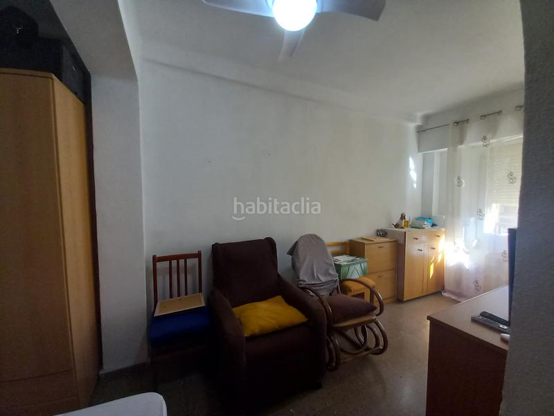 Foto d32e67c4-89a5-4e1d-a78f-7a263896873b. Appartement dans Torrefiel Valencia