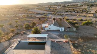 Casa a Avenida de almería 21