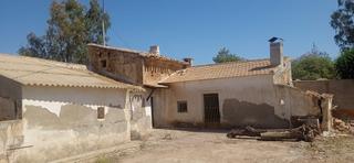 Casa adossada a N/a. Se vende cortijada!