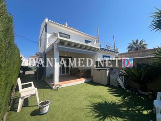 Casa adossada a Oliva Nova