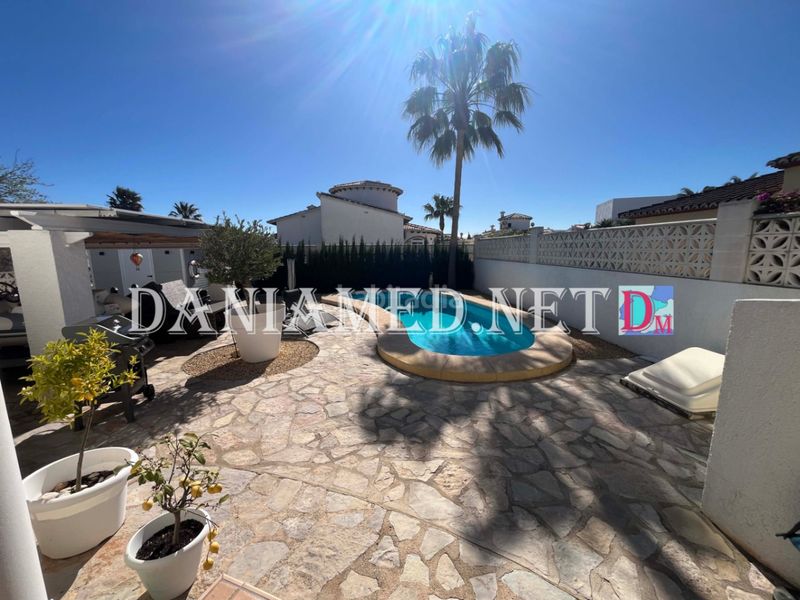 Foto 5e9f09ee-339a-4c89-a838-978cefc2dd0a. Chalet en Poblets (els)