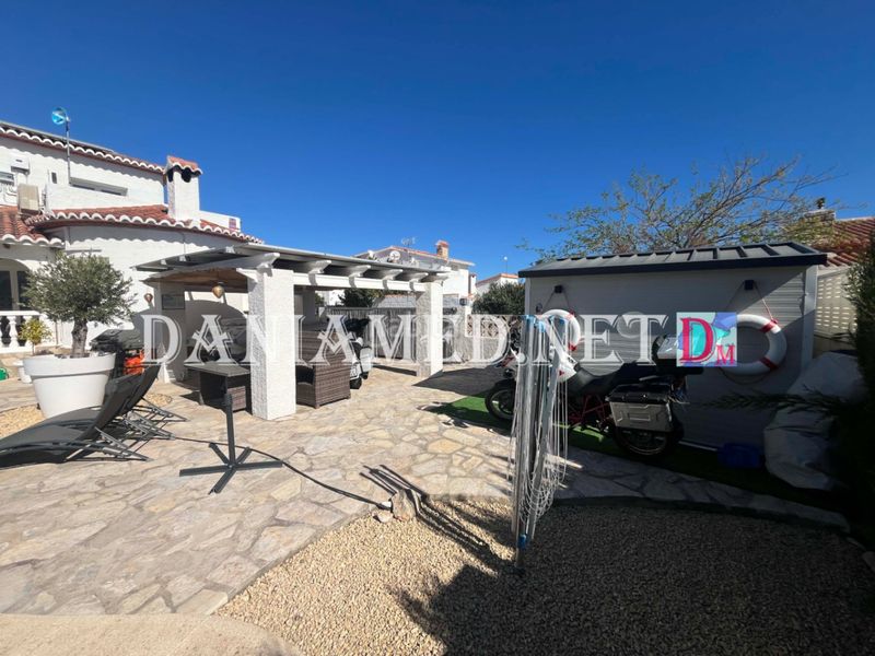 Foto b5e2118d-e8c9-4642-b3ef-7973ace547a8. Chalet en Poblets (els)