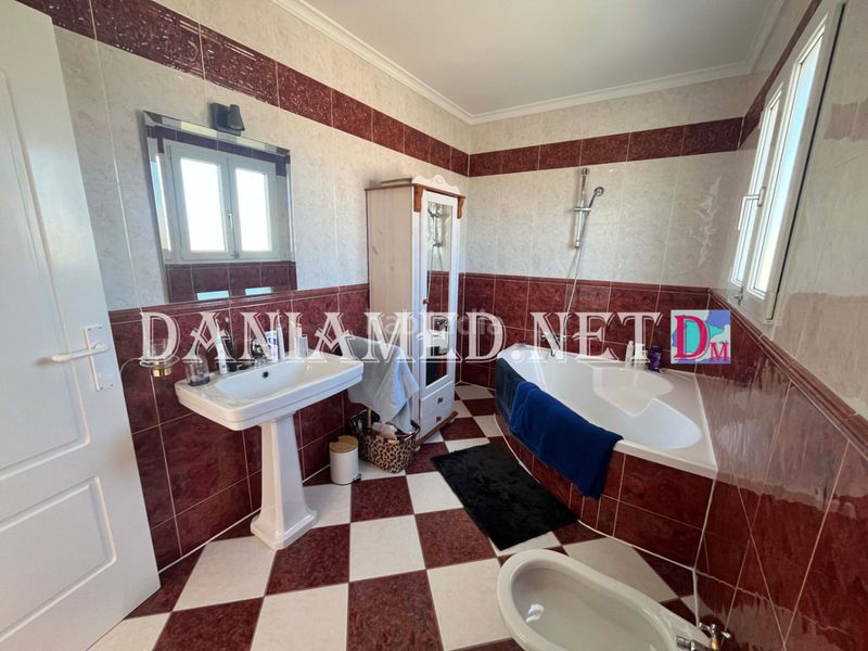 Foto bf64a2fa-6770-471e-964d-cd364b7ed1de. Xalet amb calefacció aparcament piscina a Poblets (els)