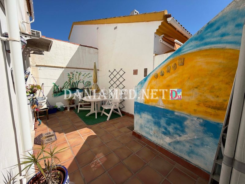 Foto bf5e3fd1-3e15-43a5-aa18-a61fb2414872. Chalet en Verger (el)