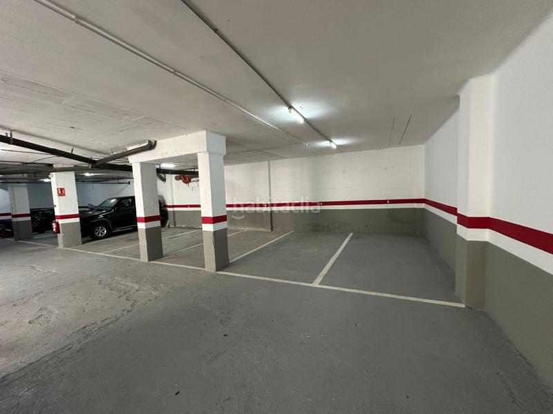 Foto 4a25ced0-d27c-4d3e-a8e9-28ed62214403. Parking coche garaje para inversión en Centre Pineda de Mar