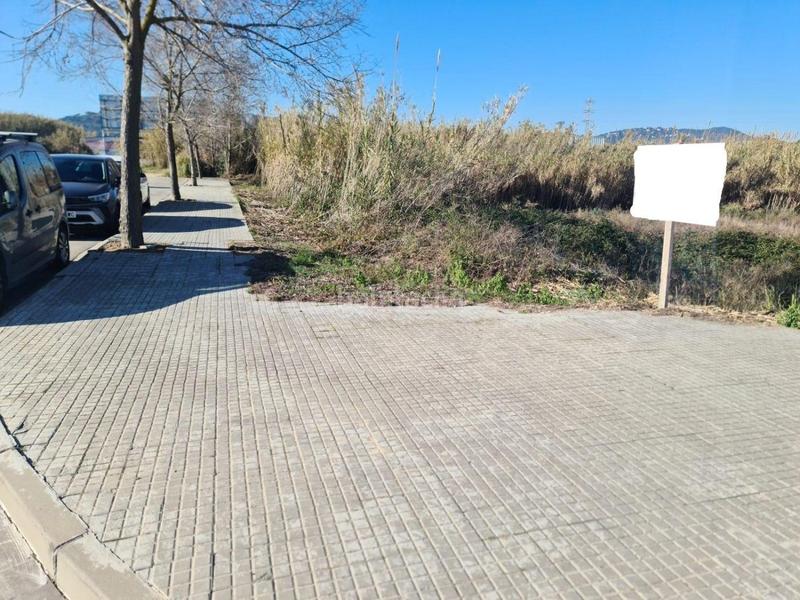 Foto 85a9c087-3fe7-483d-b70e-c2afc0dfce3f. Nave industrial  a construir en Palafolls