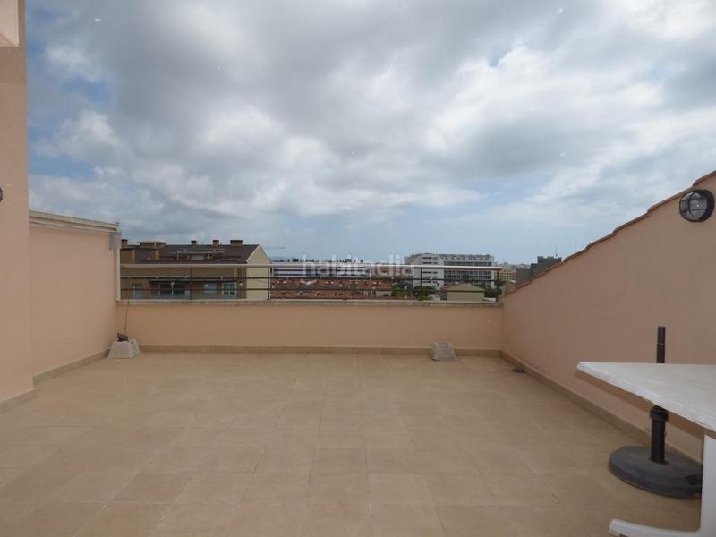 Foto 70de5ecf-4b75-4d44-8b76-1024573457e8. Duplex con riscaldamento parcheggio piscina in Malgrat de Mar