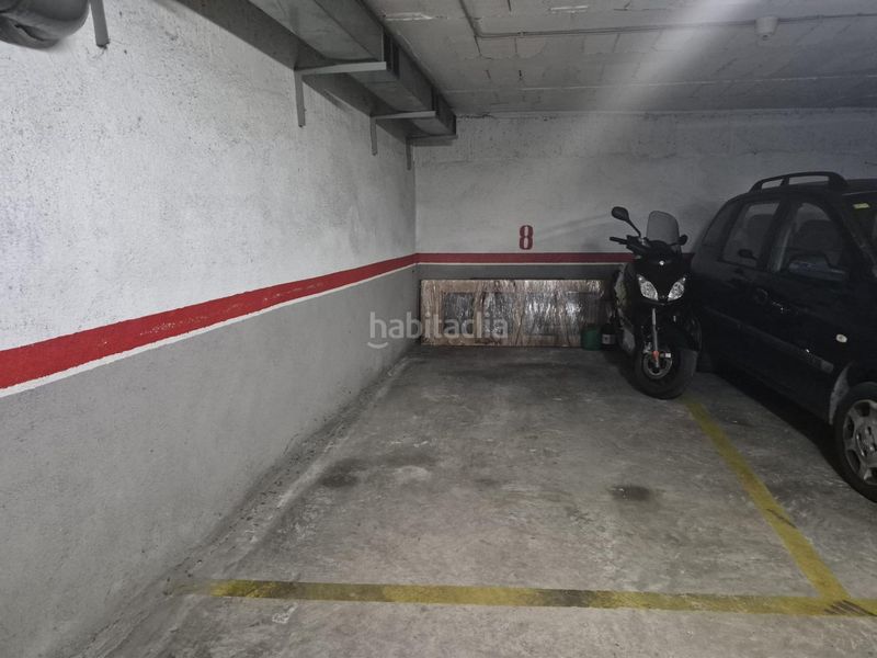 Foto bc42e2dd-0bf9-4f2c-8949-0bbec72d28ef. Aparcament cotxe a Malgrat de Mar