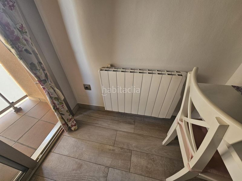 Foto ea7a4da0-6225-4595-84e6-184f64ef9345. Dúplex amb aparcament a Centre Vidreres