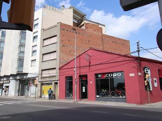 Edifici  Barcelona. Edificio por acabar en venta en centre