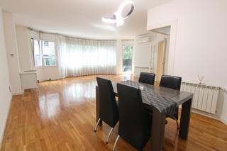 Pis  Carrer narcis giralt de. Impresionante piso de 254 m2 en el corazn de sabadell