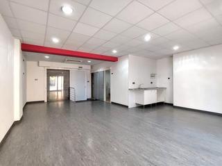 Local Comercial a Campoamor. Espacioso local en la zona de campoamor