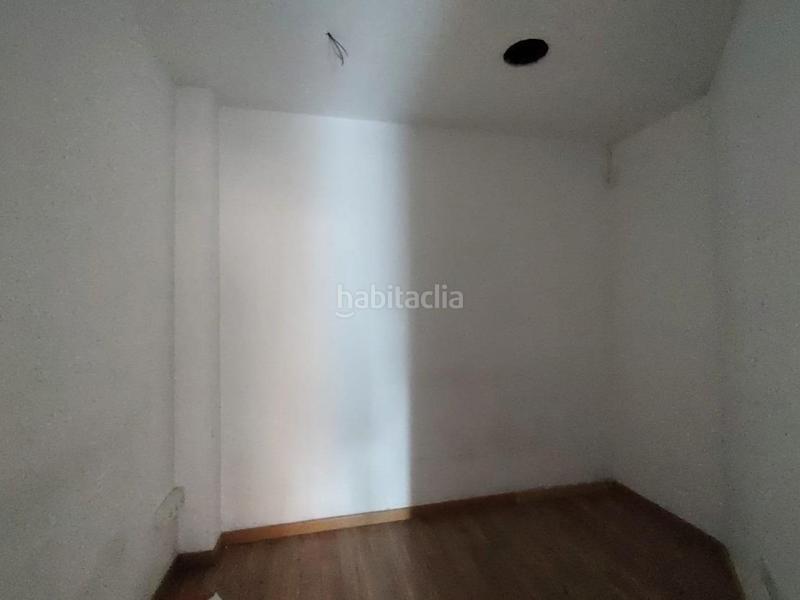 Foto b790fd77-ebbd-4a86-b3a1-78457af7ec61. Location local commercial dans Concòrdia Sabadell