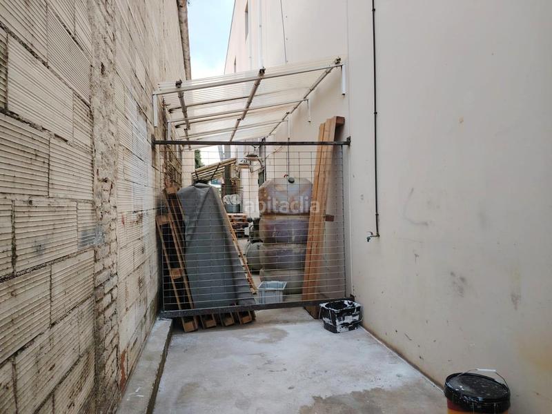 Foto 0e341526-58df-4cd4-8333-9dda37506df8. Bâtiment à usage industriel dans Ca n'Aurell Terrassa