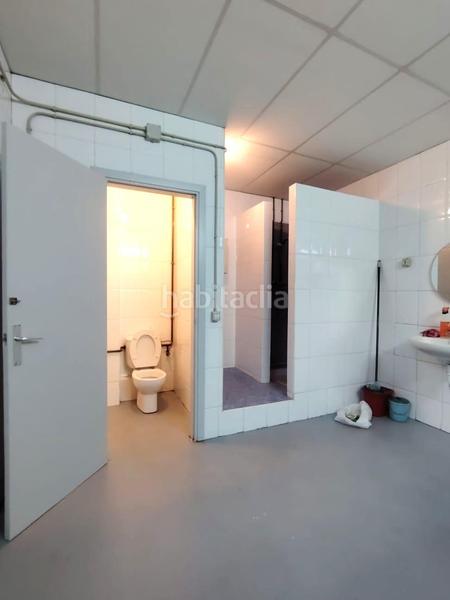 Foto 3f74eea6-f1ad-43d1-918b-d80d8f169c5b. Bâtiment à usage industriel dans Ca n'Aurell Terrassa