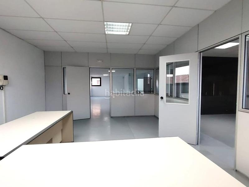 Foto 54e6af65-ae87-4e3d-8314-92af914c8c57. Bâtiment à usage industriel dans Ca n'Aurell Terrassa