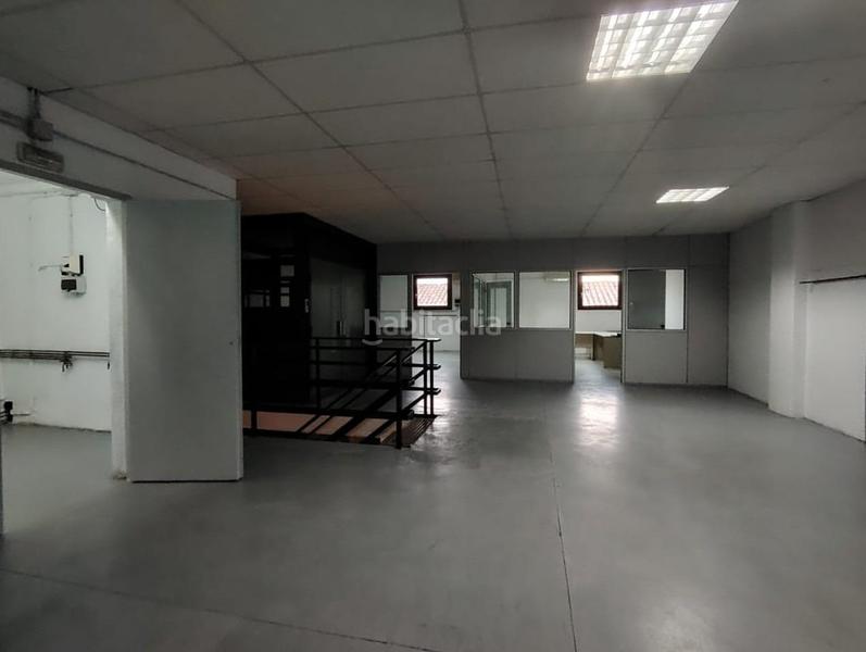 Foto a0f80d9c-11dd-4ea4-8e17-f036a26ecd33. Bâtiment à usage industriel dans Ca n'Aurell Terrassa