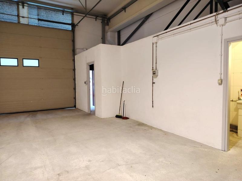 Foto a37768ac-4a4f-4c04-b387-190907271e67. Bâtiment à usage industriel dans Ca n'Aurell Terrassa
