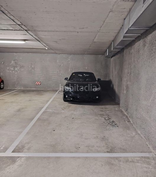 Foto befae675-08ba-4ff4-bfb4-d4c072f3ae63. Aparcament cotxe a Covadonga Sabadell