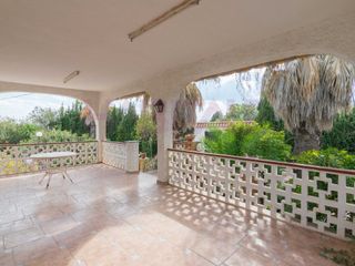 Chalet en Pla dels Aljubs. Estupendo chalet con muchas posibilidades
