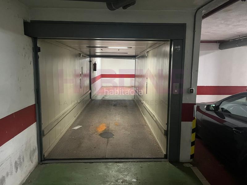 Foto 05667ae1-224e-4f96-b30e-42ba27e12458. Car parking in Mestalla Valencia