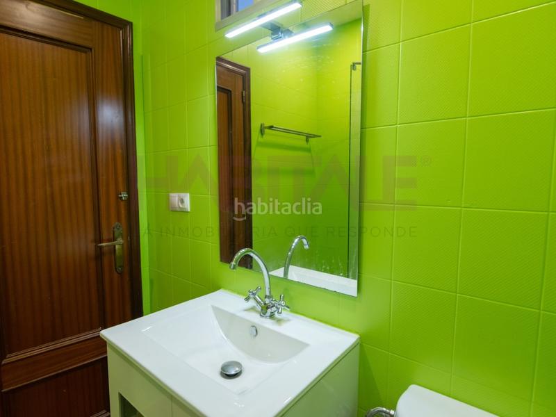 Foto 6133a02d-bc5a-41b4-8642-cc2c40013bef. Rent flat in avenida cardenal benlloch 72 in Albors Valencia