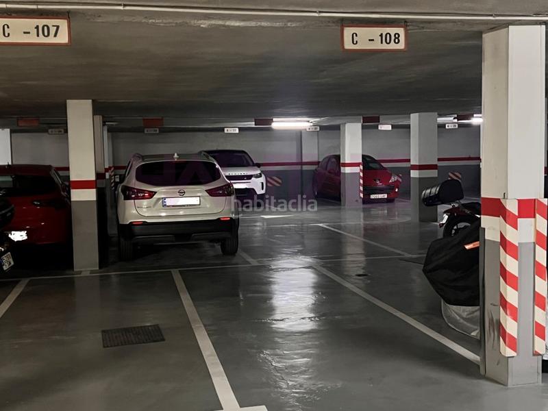 Foto a9732d44-ed83-4ba5-9da4-92b6d3be52c2. Autoparkplatz in Russafa Valencia