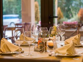 Traspaso Local Comercial  N/a. Restaurante en traspaso en cánovas