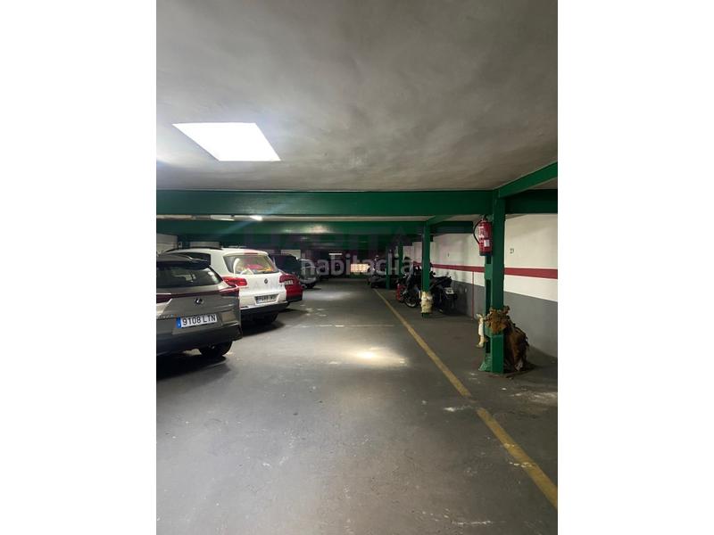 Foto a6d6a3f5-5535-4157-aa64-94fffc068b0d. Car parking in Aiora Valencia