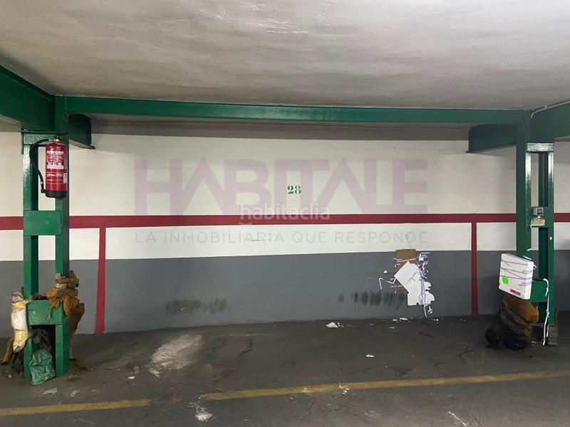 Foto dc1c4de4-a3a8-4866-b5e7-c5b4bc9deba9. Car parking in Aiora Valencia