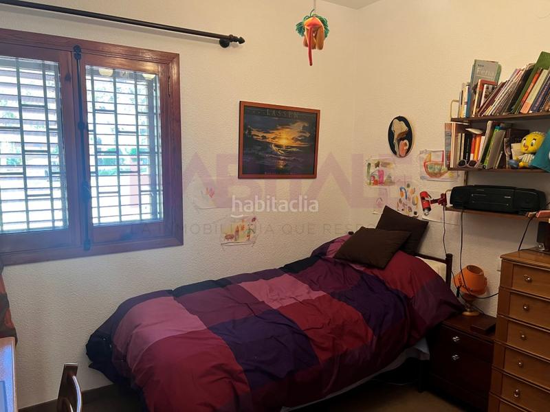 Foto 499d5246-6740-4979-8f8f-4e3cc78082ff. Chalet con parcheggio piscina in Riba - roja de Túria