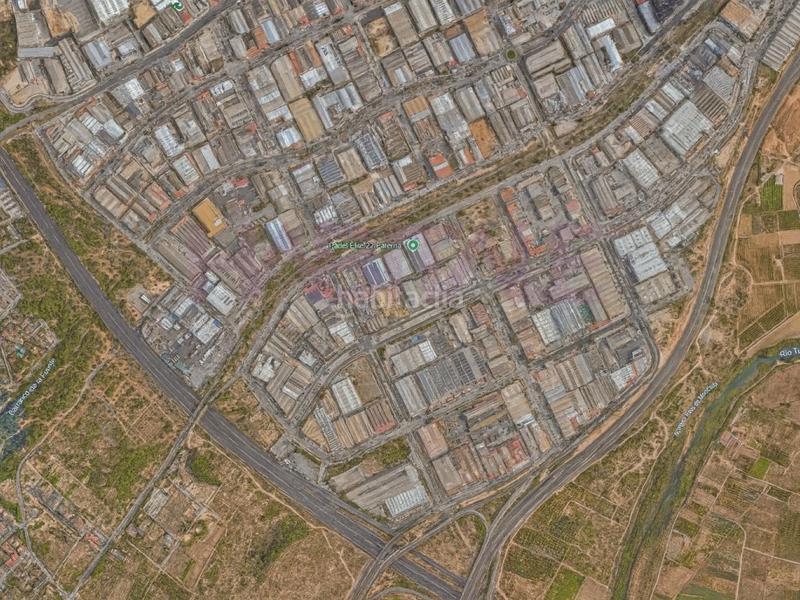 Foto ab6ed628-f9f8-4607-b829-6d02f0696668. Terrain industriel dans Fuente del Jarro Paterna