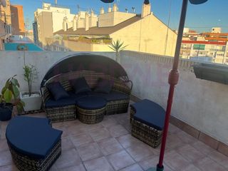 Alquiler Ático  Calle cerda y rico. Alquiler temporal máx. 6 meses espectacular piso de 3 plantas co