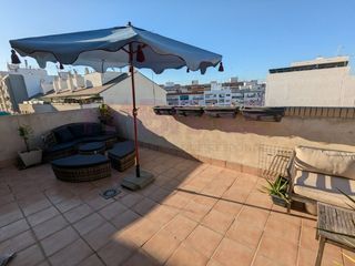 Lloguer Àtic a Nou Moles. Alquiler temporal máx. 6 meses espectacular piso de 3 plantas co