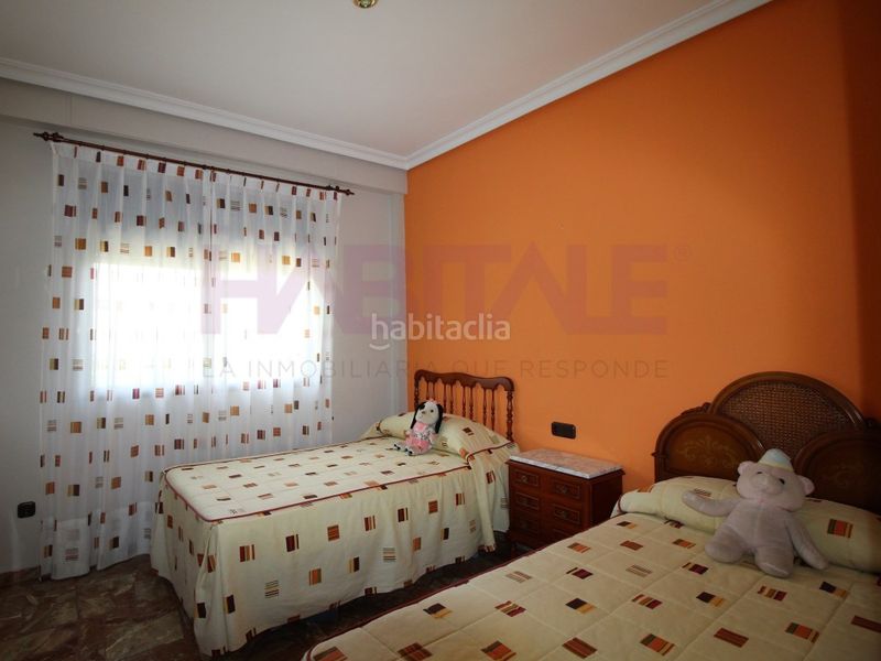 Foto a800e768-6dec-4677-93e2-6b7e64adfb8e. Xalet amb calefacció a Centro Chiva