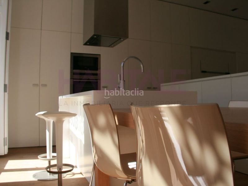 Foto 3bd08e59-c7f9-4e68-bb16-856f856f2f6b. Alquiler piso si quieres vivir en el centro histórico ... en Valencia