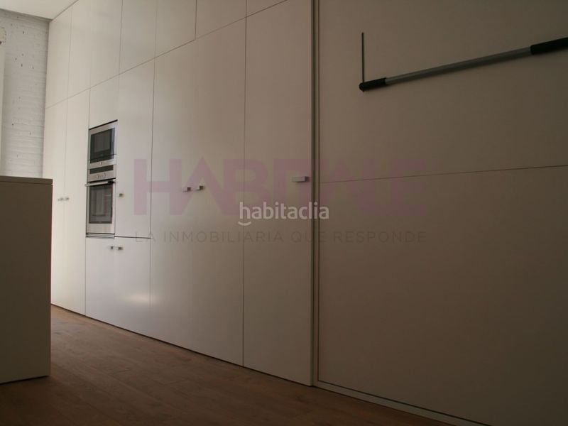 Foto 4d3bf4f1-a490-4b2b-8c26-19da80ab9423. Alquiler piso si quieres vivir en el centro histórico ... en Valencia