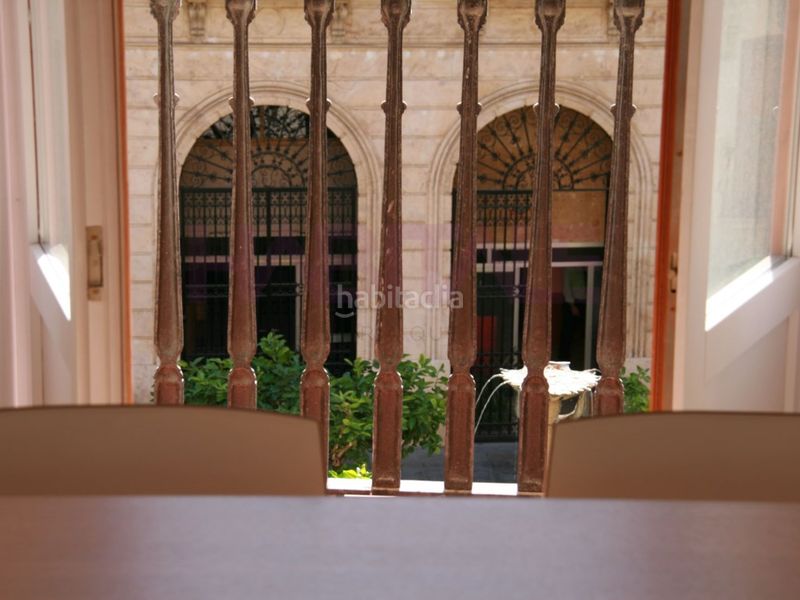 Foto 66d893a3-af24-4408-ac89-f4127e3cb205. Alquiler piso si quieres vivir en el centro histórico ... en Valencia