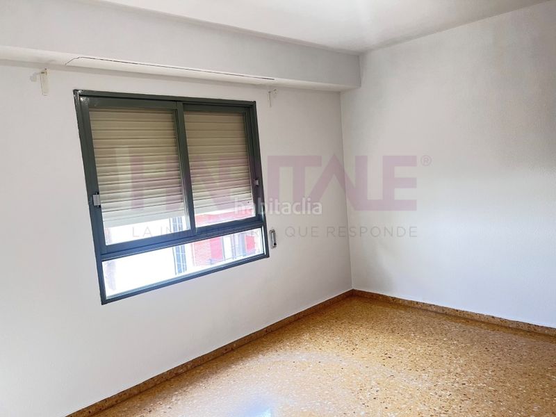 Foto 4588f5f9-b8ca-4dbe-a2fa-4545bde86d95. Pis amb aparcament a Benetússer