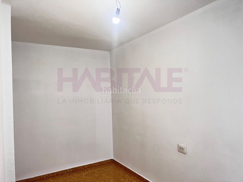 Foto 509c651a-8730-4903-898e-eabc8d50715a. Pis amb aparcament a Benetússer
