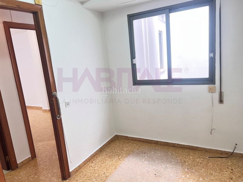 Foto babedf01-a721-4362-9ac7-cf4734f46d00. Pis amb aparcament a Benetússer