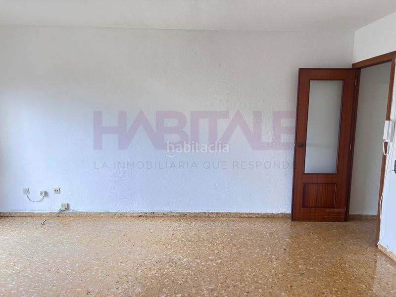 Foto f90e4726-a9ba-47a1-9c11-526bbcd7e775. Pis amb aparcament a Benetússer