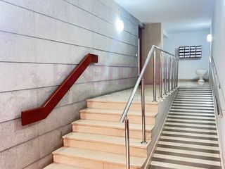 Piso  Calle nuestra señora socorro. Vivienda amplia de 4 dormitorios con garaje en zona tranquila de